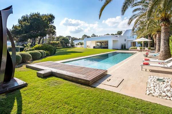 Is it worth renting a luxury villa on Ibiza?