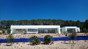 Newly built villa in San Augustin with big land