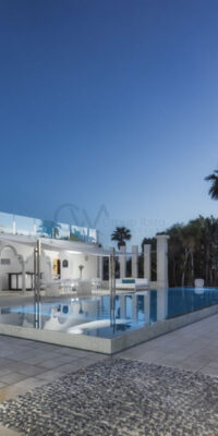 Une villa de luxe à Cala Jondal – L’incarnation même d’un séjour VIP à Ibiza