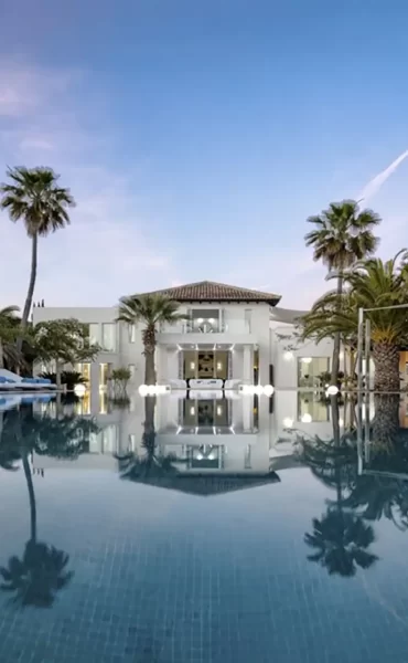 A Luxury villa in Cala Jondal – Your Epitome of VIP Living in Ibiza