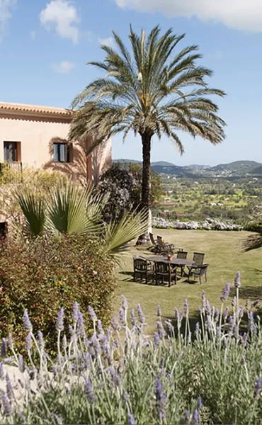 Villa di lusso con vista panoramica a Santa Eulalia, Ibiza