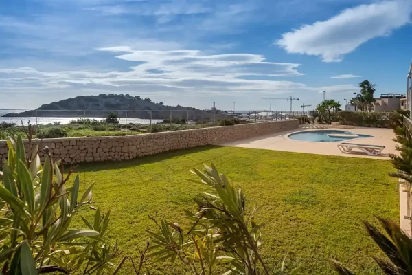 Zorgvuldig onderhouden herenhuis te koop in Illa Plana – Ibiza