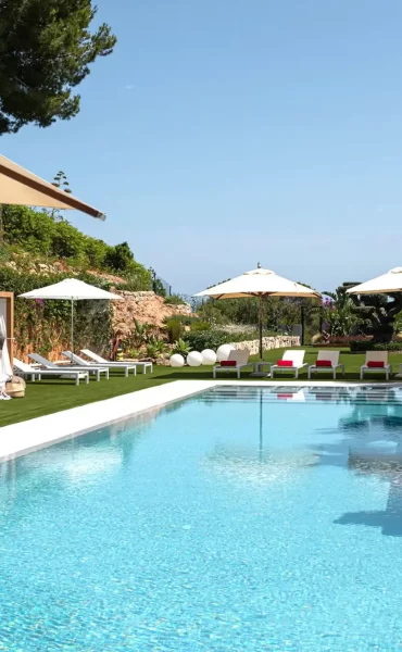 Ultra-modern villa with 7 bedrooms and guest house in Can Pep Simo Talamanca