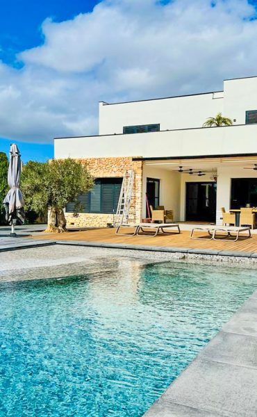 A modern luxury villa redefined in Sant Jordi