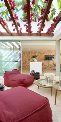 Un prestigioso progetto di lusso con 15 bellissime case a Cala Comte