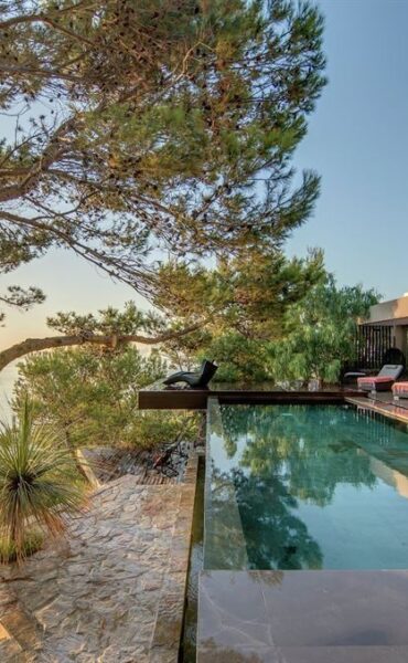 Buy a house in Ibiza – Luxury villas with sea view and sunset