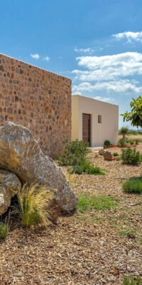 Exquisite New-Build Villa with Guest House