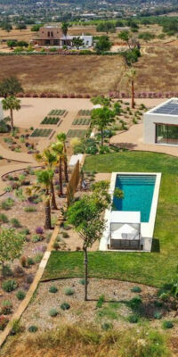 Exquisite New-Build Villa with Guest House