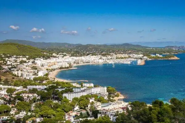 De ultieme gids voor het kopen van een woning op Ibiza