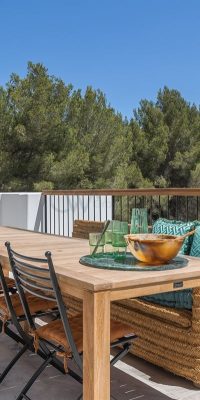 Exquisite Mediterranean Villa with Infinity Pool in Can Furnet