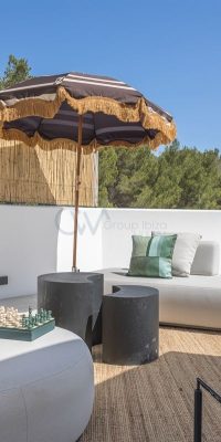 Exquisite Mediterranean Villa with Infinity Pool in Can Furnet