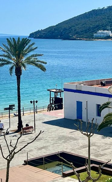 Apartment am Meer in bester Lage in Santa Eulalia