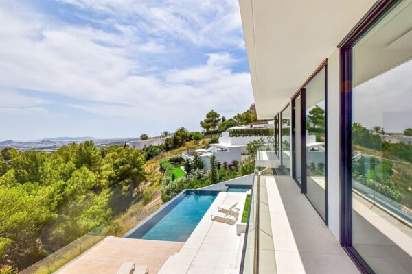 Exclusive villa with panoramic sea views in Can Furnet
