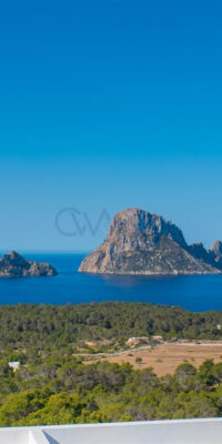 Townhouse in Cala Carbo with Infinity Pool and Es Vedrà Views