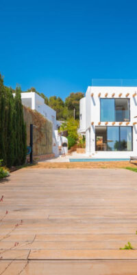 Blakstad Design Villa met panoramisch uitzicht op zee