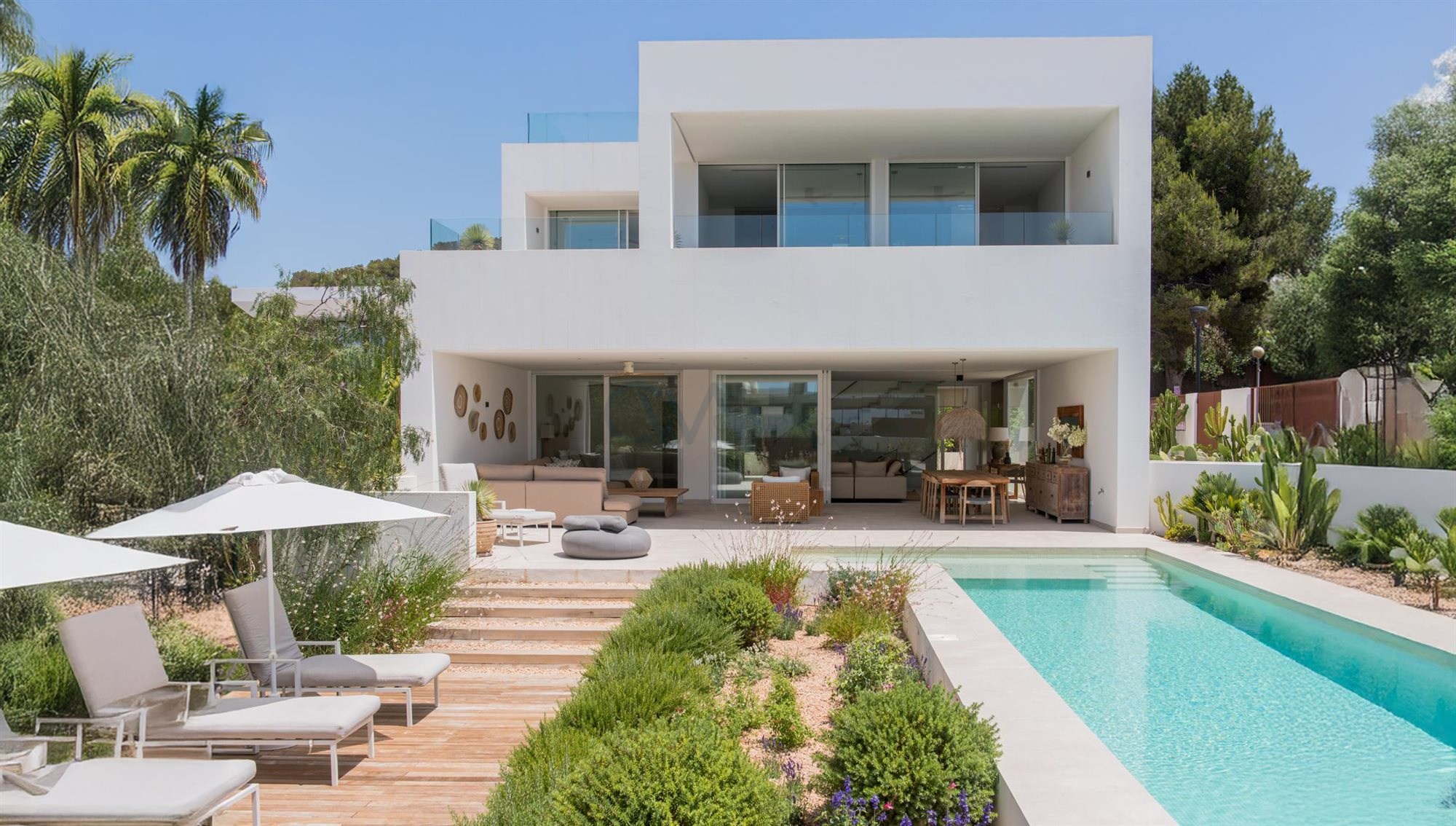 Contemporary villa in Talamanca within walking distance of the beach