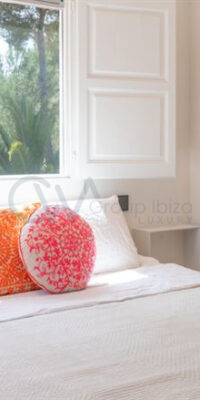 Elegante villa entre Cala Jondal y Porroig Elegante villa entre Cala Jondal y Porroig