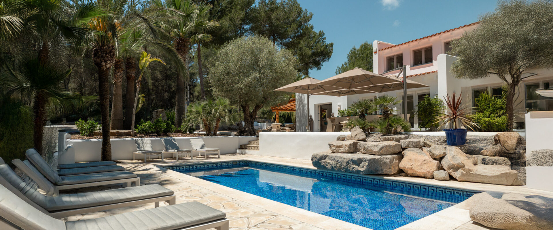 Elegant Villa between Cala Jondal and Porroig