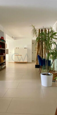 Apartamento en planta baja con oasis de jardín privado Apartamento en planta baja con oasis de jardín privado