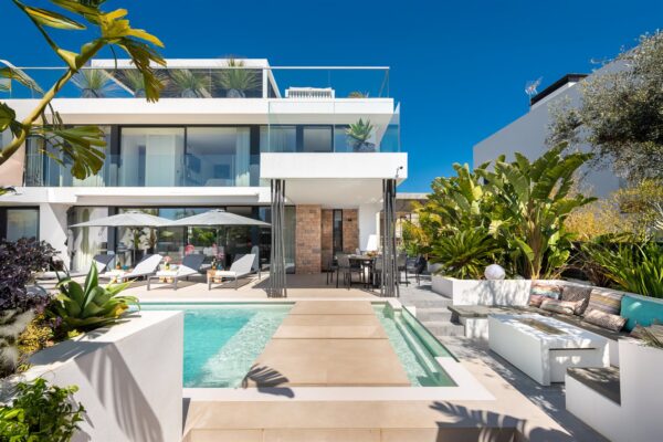 Luxury Villa for Sale in Ses Torres With Gym and Club