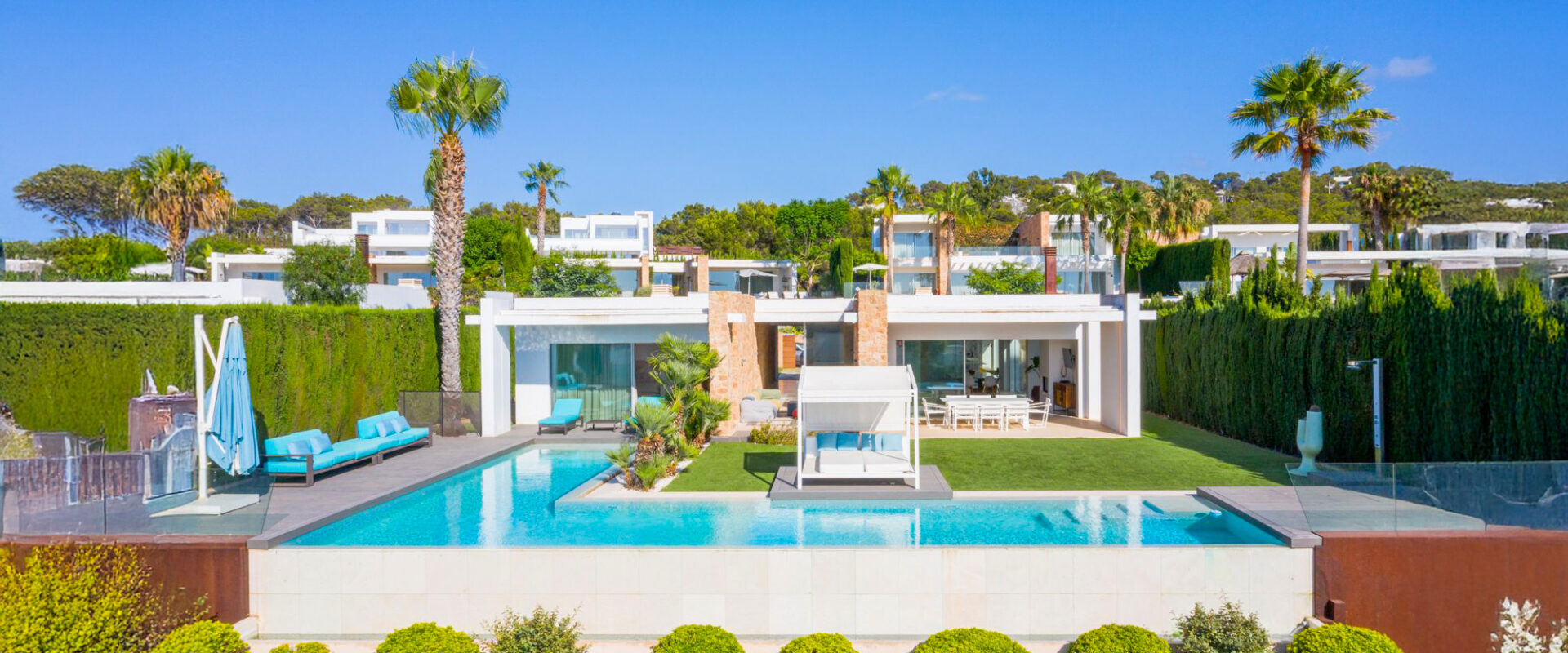 Stunning 7-Bedroom Villa with sea views in Cala Comte