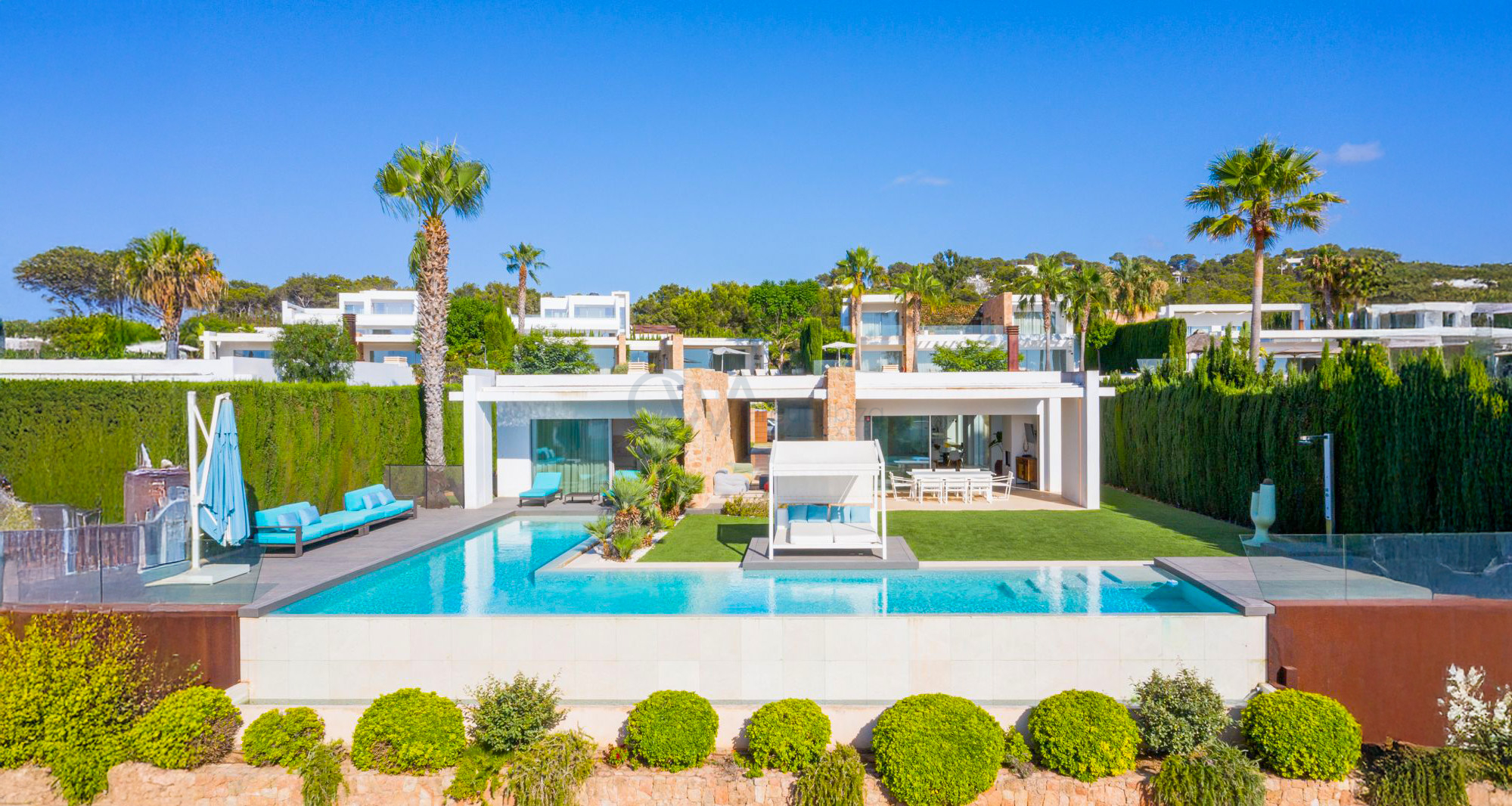 Stunning 7-Bedroom Villa with sea views in Cala Comte