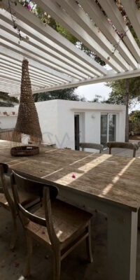 Charming Villa with Two Guest Annexes and Sea Views
