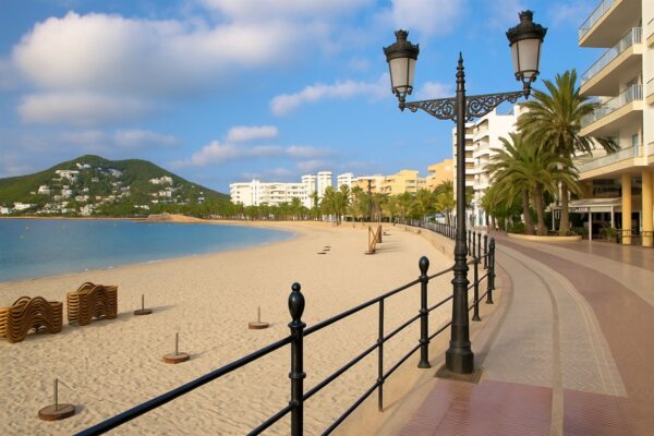 Kommen Sie nach Ibiza und leben Sie in Santa Eulalia Kommen Sie nach Ibiza und leben Sie in Santa Eulalia