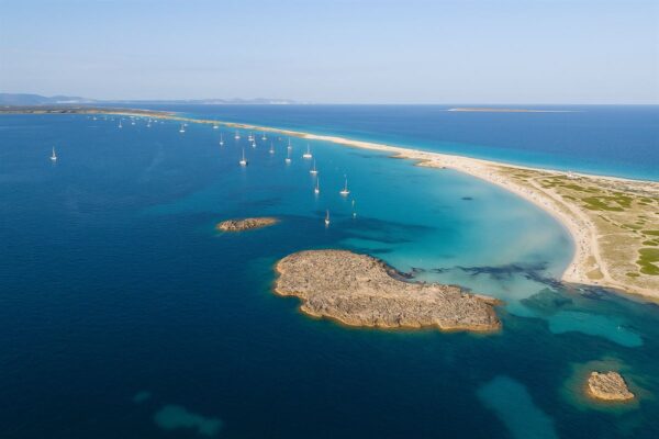 Come to the Balearic Islands and Live in Formentera Come to the Balearic Islands and Live in Formentera