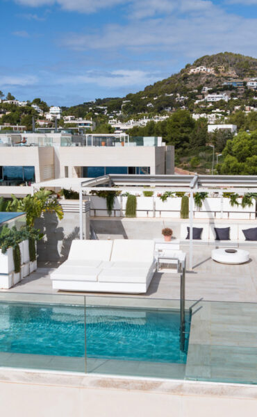Elegant 4-Bedroom Penthouse in Es Pouet, Talamanca