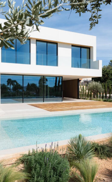 Modern 6-Bedroom Villa in Can Pep Simó with Sea Views