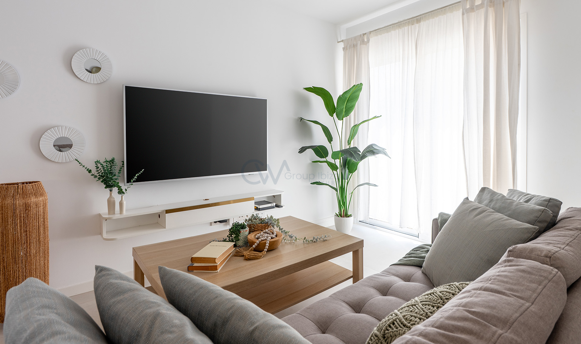 Exclusive 3-Bedroom Apartment with 75 m² Private Terrace Opposite Figueretes Beach