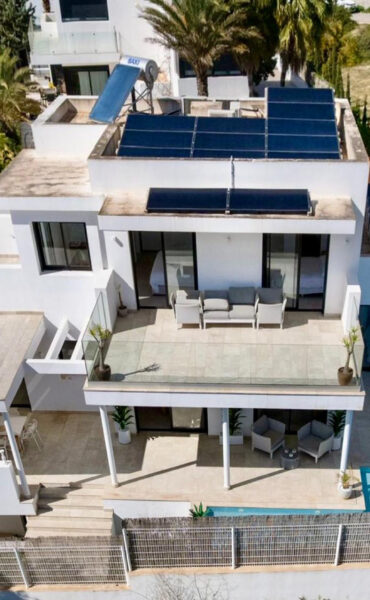 4 Bedroom Contemporary Villa Near Jesús and Talamanca