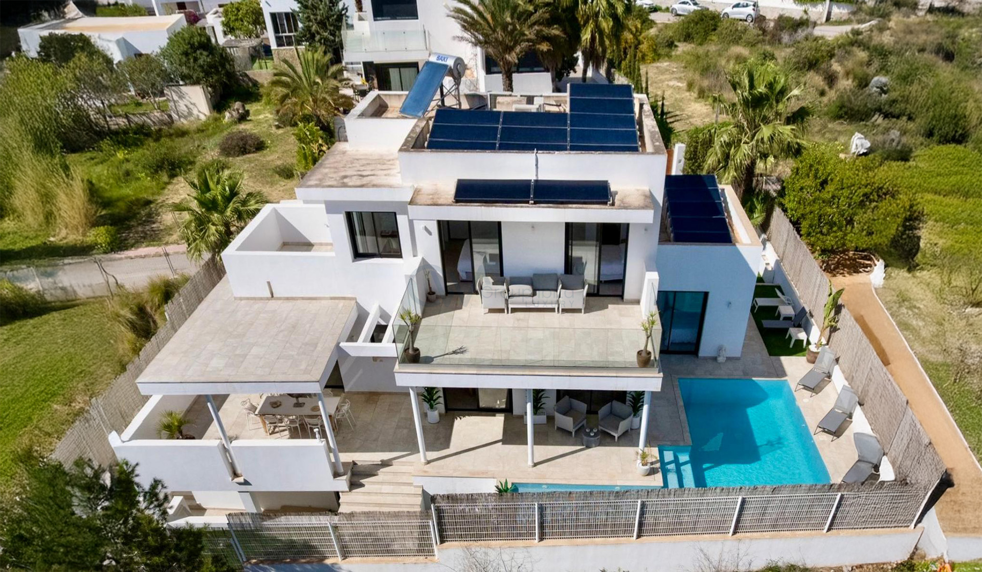 4 Bedroom Contemporary Villa Near Jesús and Talamanca