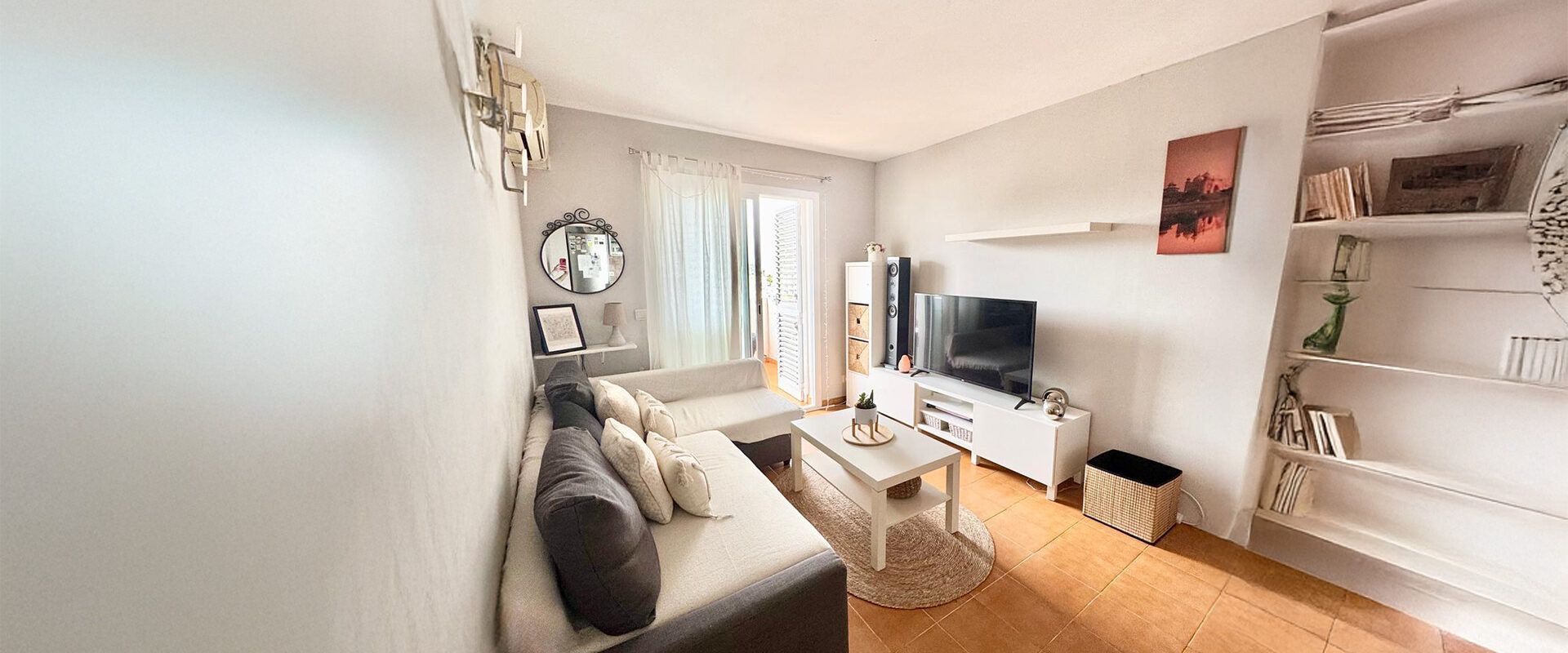 Elegant and Fully Renovated Apartment in Calla Bou