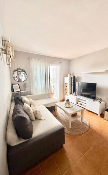 Elegant and chic studio in Cala de Bou