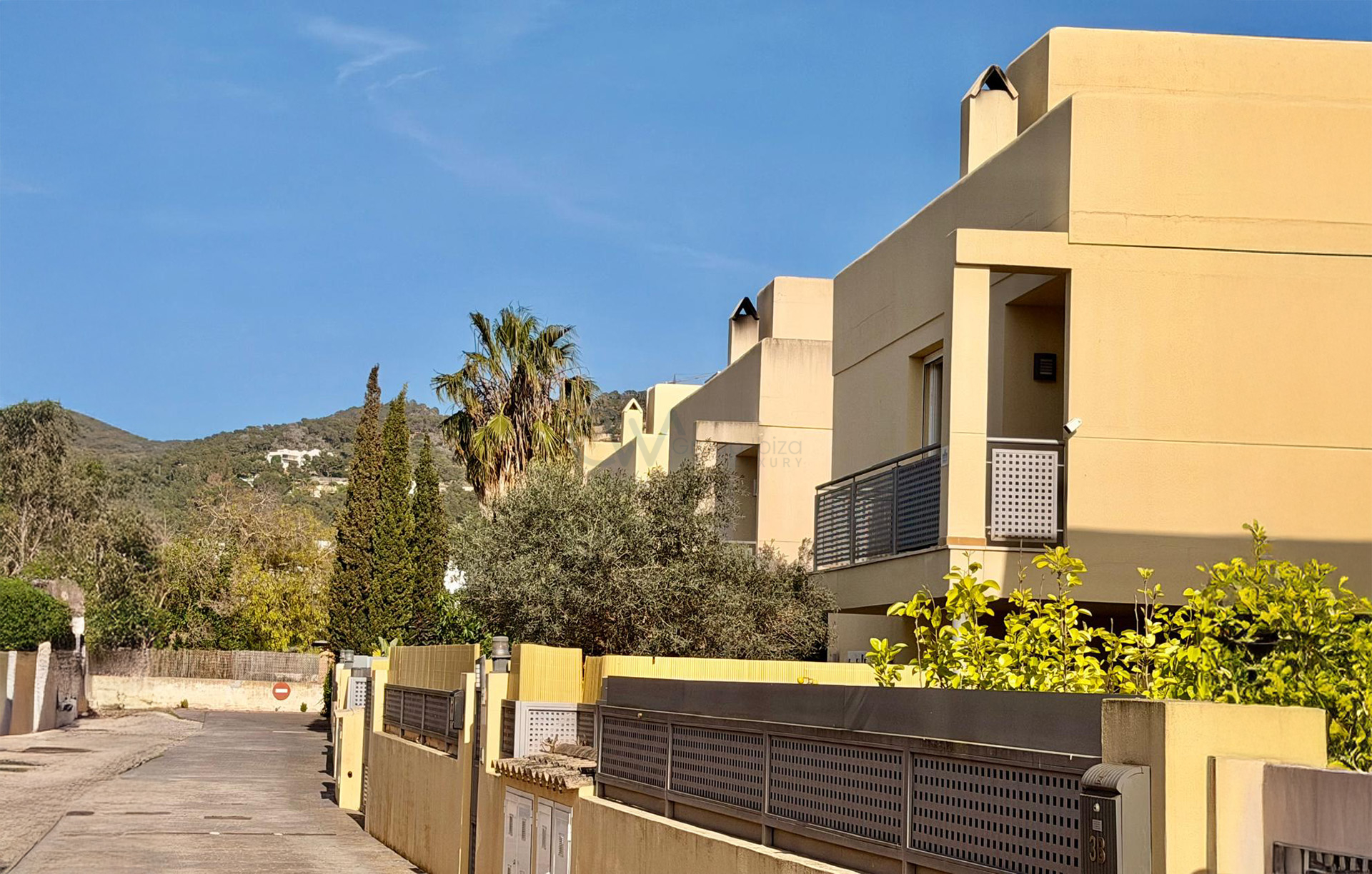 Semi-detached house with garden for sale in Jesús