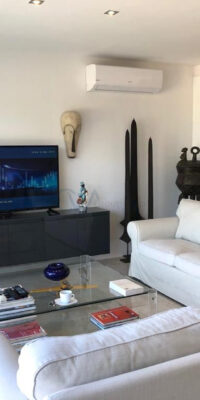 Beautifully Renovated Seafront Townhouse with Sunset Views Beautifully Renovated Seafront Townhouse with Sunset Views