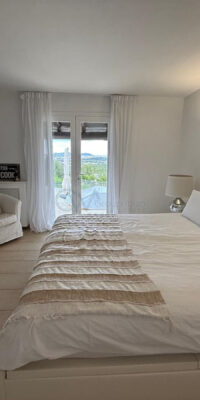 Incantevole villa con vista sul mare e licenza di affitto a Can Furnet Incantevole villa con vista sul mare e licenza di affitto a Can Furnet