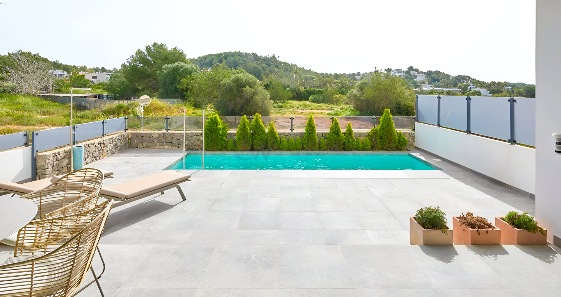 Modern Ground-Floor Apartment with Private Pool in Jesús
