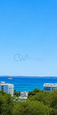 Modern town house minutes from Talamanca Beach Modern town house minutes from Talamanca Beach