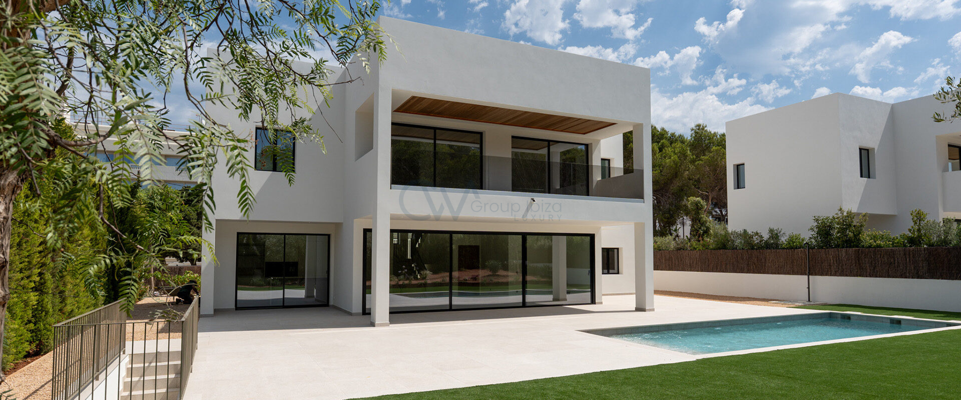 Contemporary Mediterranean Villa Near Niu Blau