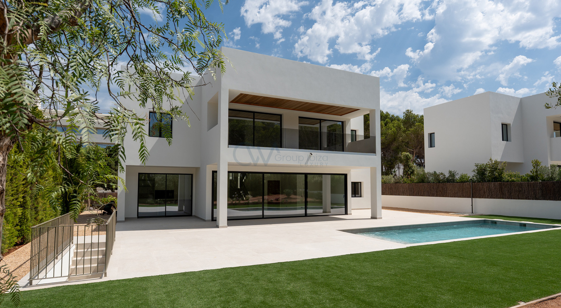 Contemporary Mediterranean Villa Near Niu Blau