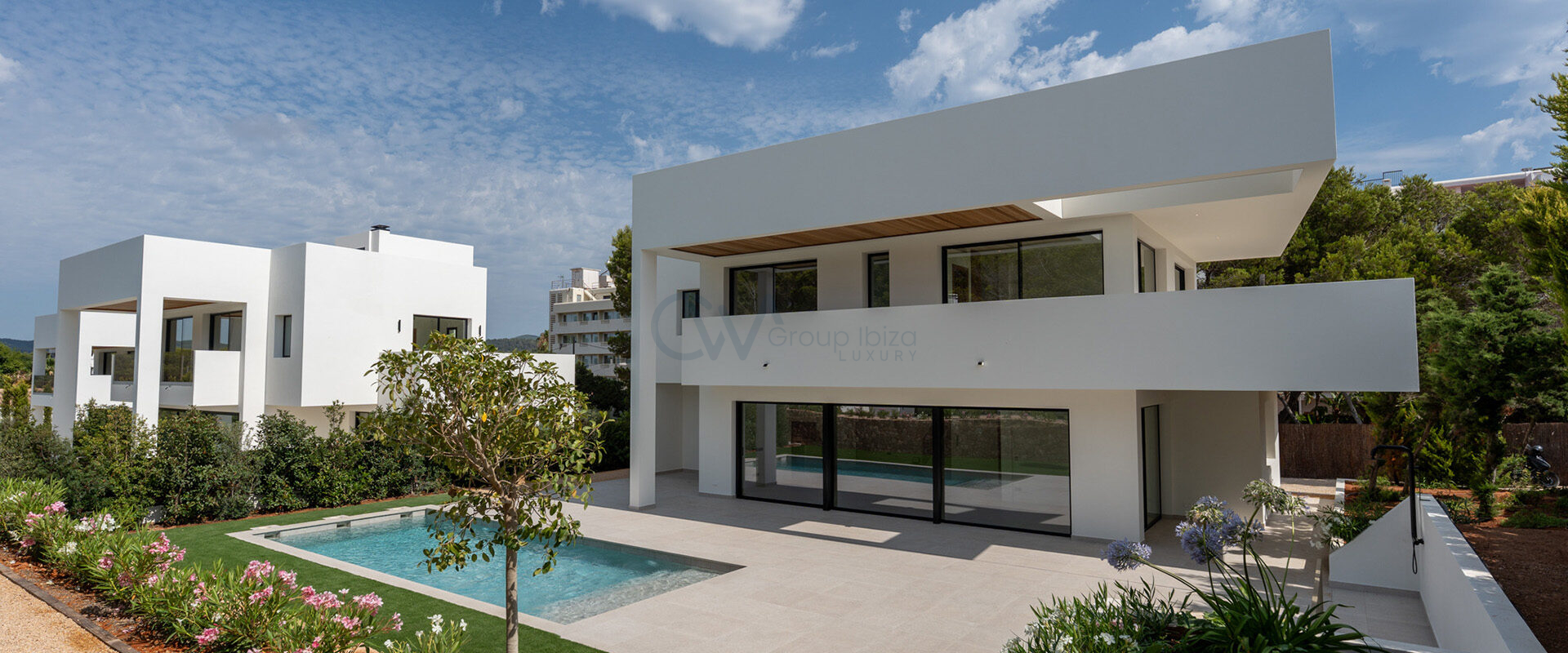 Exclusive 7-Bedroom Villa Just 30 Metres in Cala Martina