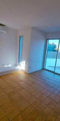 Twee gloednieuwe twee-onder-een-kapwoningen in Sant Francisco Twee gloednieuwe twee-onder-een-kapwoningen in Sant Francisco