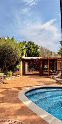 Charming Mediterranean Estate walk-in distance to the Beach Charming Mediterranean Estate walk-in distance to the Beach