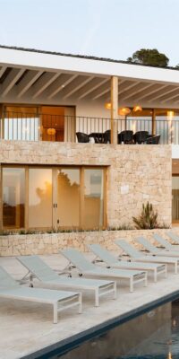 Villa di lusso contemporanea con piscina a sfioro a Cala Salada Villa di lusso contemporanea con piscina a sfioro a Cala Salada