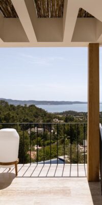 Villa di lusso contemporanea con piscina a sfioro a Cala Salada Villa di lusso contemporanea con piscina a sfioro a Cala Salada