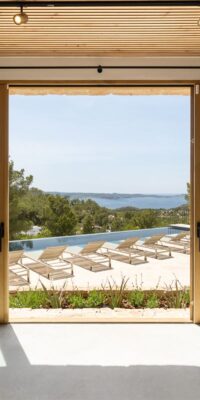 Villa di lusso contemporanea con piscina a sfioro a Cala Salada Villa di lusso contemporanea con piscina a sfioro a Cala Salada