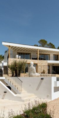 Villa di lusso contemporanea con piscina a sfioro a Cala Salada Villa di lusso contemporanea con piscina a sfioro a Cala Salada